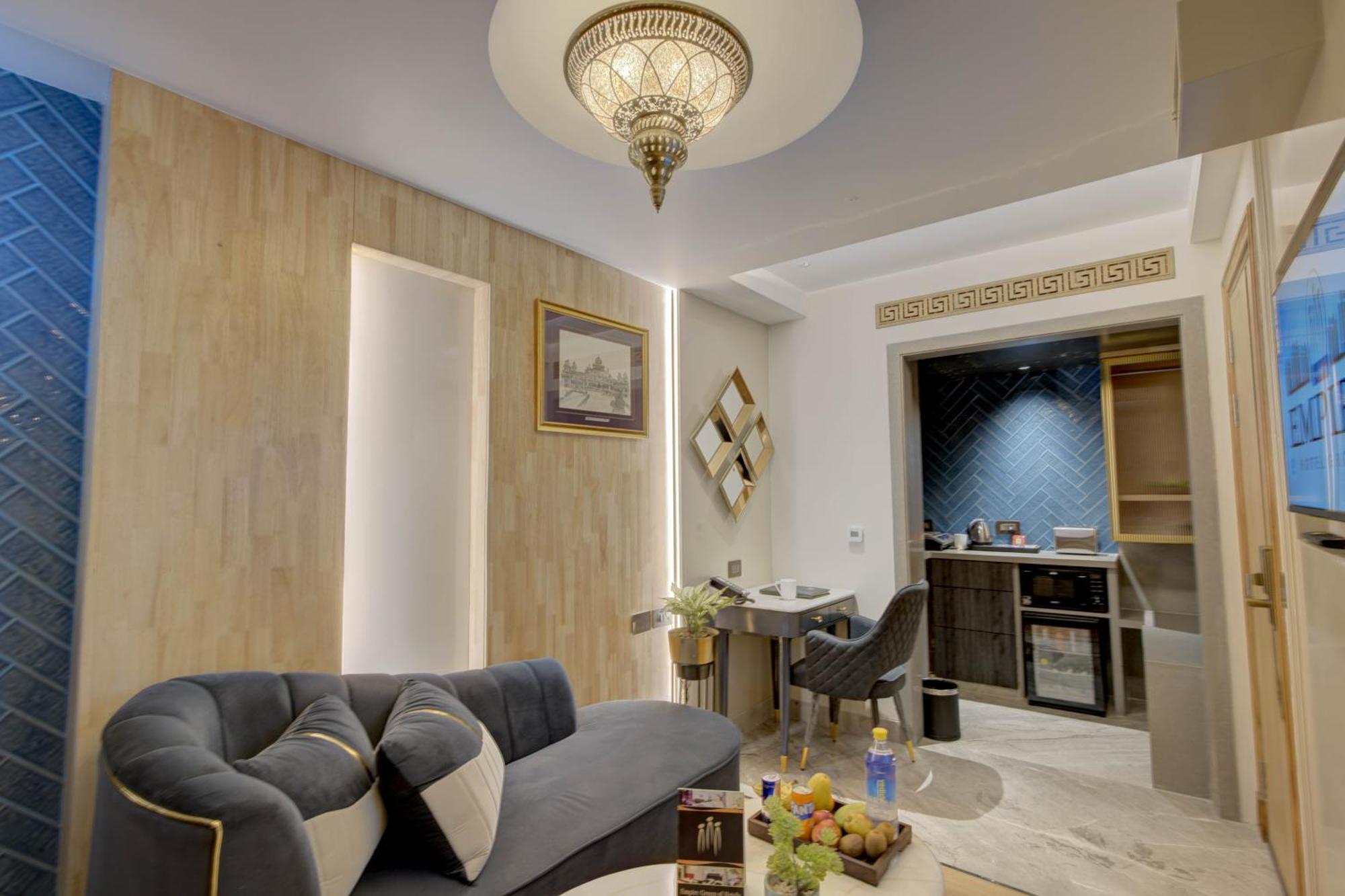 Empire Platinum Suites Нью-Дели Экстерьер фото